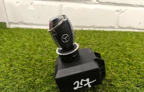 Mercedes-Benz B W246 W242 Ignition lock A2469059900 12526812 6125268121406123