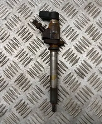 Volvo V50 Fuel injector 9657144580