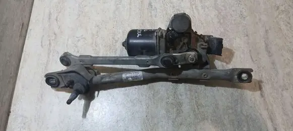 Toyota Aygo AB10 Front wiper linkage and motor 53630187