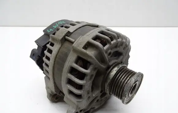 Audi A5 8T 8F Generator/alternator 04L903017E
