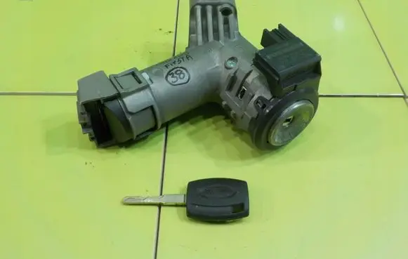 Ford Fiesta Ignition lock 8A6T15607AC