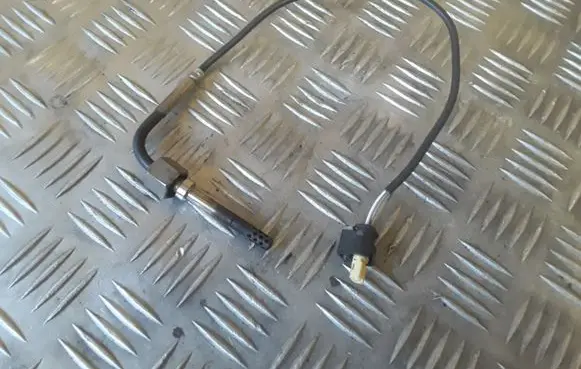 Mercedes-Benz Sprinter W906 Exhaust gas temperature sensor A0071537528