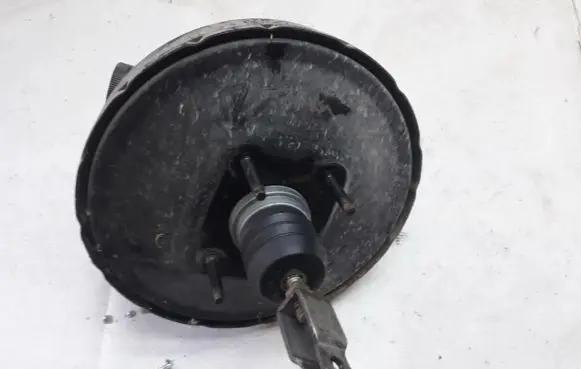 Mazda 626 Brake booster 83404322 834-04322