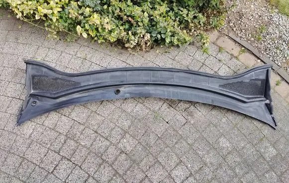 Ford Escape IV Wiper trim LJ6BS02216AFW