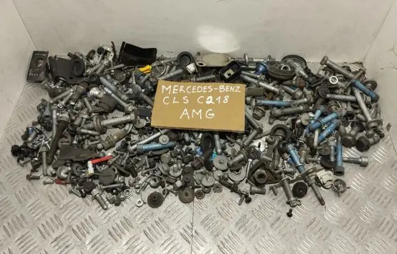 Mercedes-Benz CLS C218 X218 Nuts/bolts 