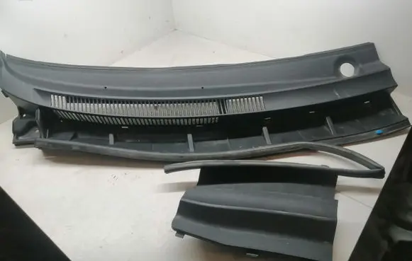 Toyota Auris E180 Windshield trim 5575102110 5578302050 416811