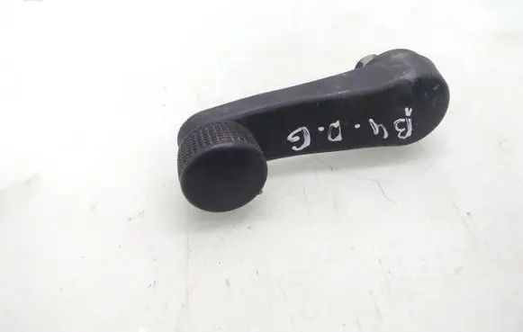Volkswagen PASSAT B4 Rear door window winding handle 