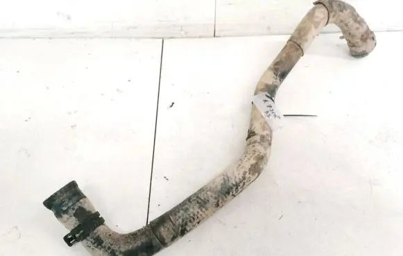 Volkswagen PASSAT B4 Engine coolant pipe/hose