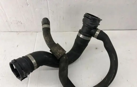BMW 2 F22 F23 Engine coolant pipe/hose 8071985