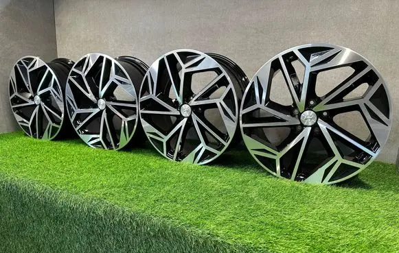 Hyundai Santa Fe R20 alloy rim 