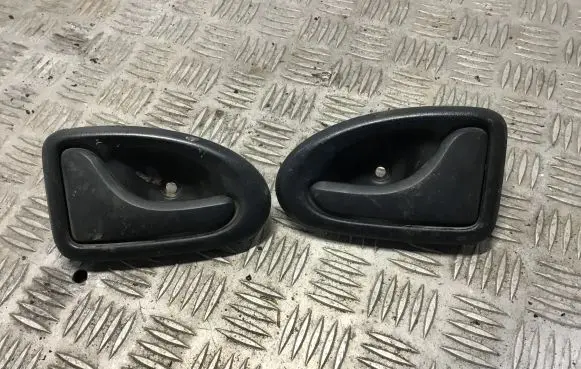 Renault Master II Front door interior handle