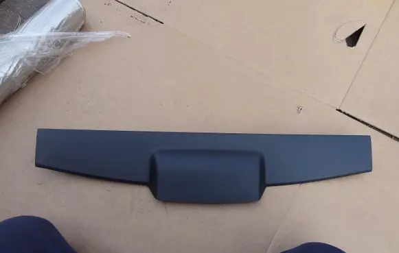 Toyota Auris 150 Tailgate/trunk upper cover trim XXXXXXXXXXXX