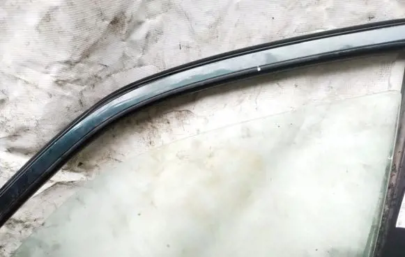 Mazda 626 Front door window glass four-door