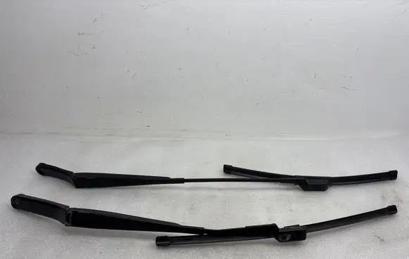 Volkswagen PASSAT B6 Windshield/front glass wiper blade 3C1955410B