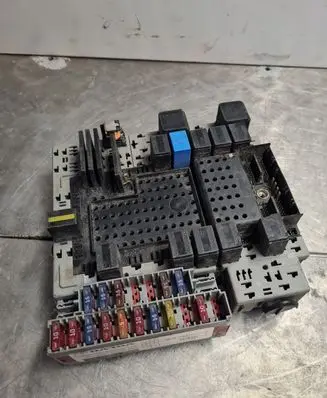 Volvo V70 Fuse box set 9441582 9441587