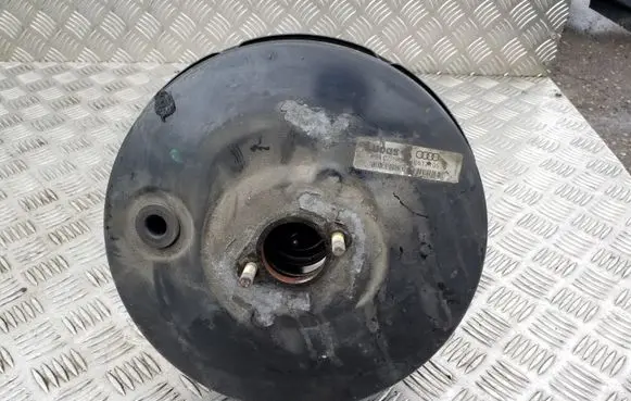 Audi 80 90 S2 B4 Brake booster 4A0612105Q