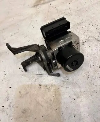 Mercedes-Benz C W204 ABS Pump A1729014000 10061939581 28526482103