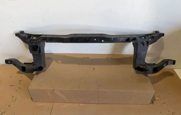 Mercedes-Benz Vito Viano W447 Top upper radiator support slam panel A4478801103