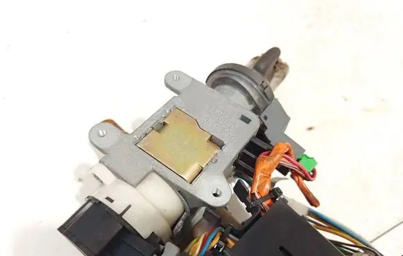 Volvo S70 V70 V70 XC Ignition lock 9475275