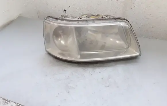 Volkswagen Transporter - Caravelle T5 Headlight/headlamp 7H1941016S 0301191302