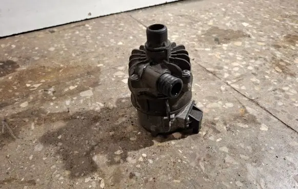 Volvo V60 Electric auxiliary coolant/water pump 31293979