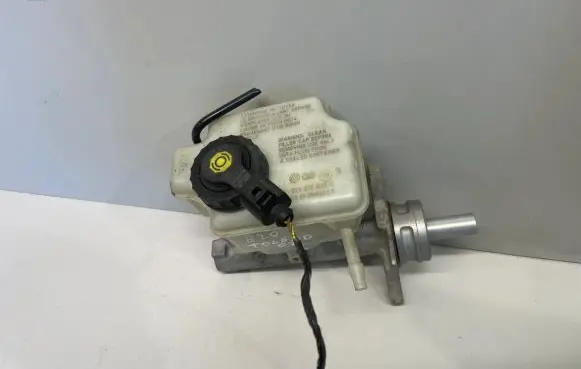 Seat Toledo III (5P) Master brake cylinder 1K1614019B