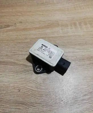 Audi A3 S3 8P ESP acceleration yaw rate sensor 8E0907637B 0265005618