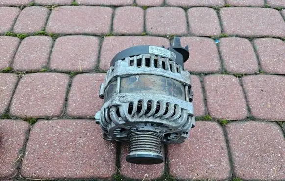 Renault Trafic III (X82) Generator/alternator 231004436R