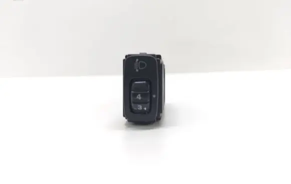 Mitsubishi Pajero Headlight level height control switch