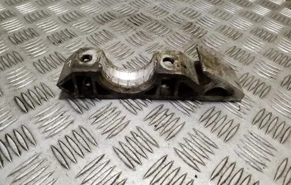 Volkswagen Touareg II Sway bar bush bracket, front 7L0411063B