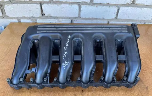 BMW 5 E39 Intake manifold 7785554