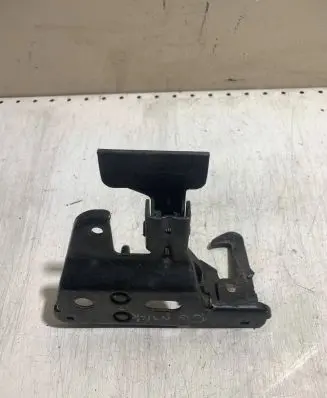 Audi A6 S6 C6 4F Engine bonnet/hood lock/latch loop/hook 4F0823480A