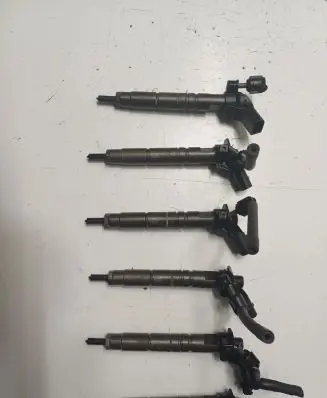 Mercedes-Benz E C207 W207 Fuel injectors set A642070
