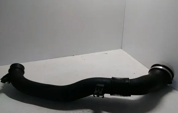 Opel Vectra C Air intake duct part 55556519
