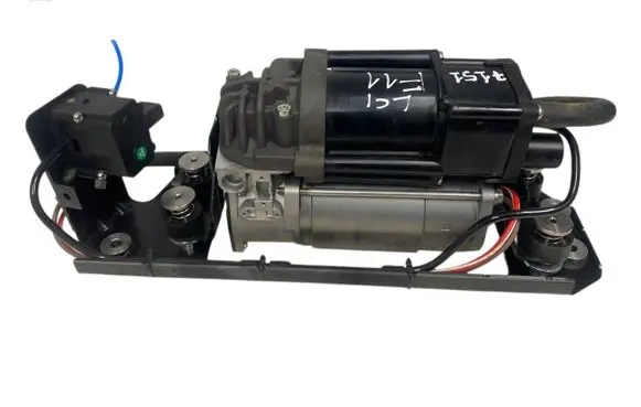 BMW 5 F10 F11 Air suspension compressor/pump 6875176 37206875176