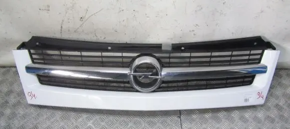 Opel Movano B Front bumper upper radiator grill