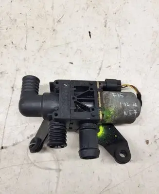 BMW X5 F15 Coolant heater control valve 6950257 1147412194