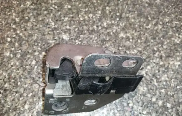 Mercedes-Benz Sprinter W906 Loading door lock A9067400035
