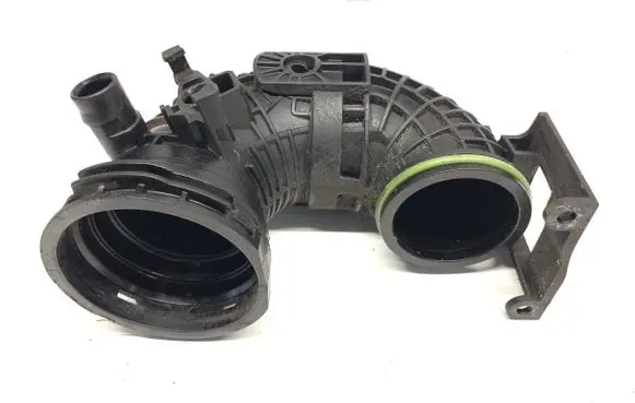 Volkswagen Golf VIII Air intake hose/pipe 04E145641