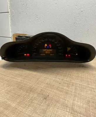 Mercedes-Benz C W203 Speedometer (instrument cluster) A2035401947 110080184
