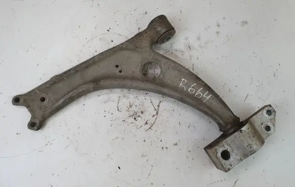 Volkswagen PASSAT B6 Front lower control arm/wishbone 3C0407153B