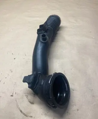 BMW 5 F10 F11 Intercooler hose/pipe 760981102 1069490S03 0424030512