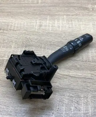 Toyota Corolla Verso E121 Wiper control stalk 173821