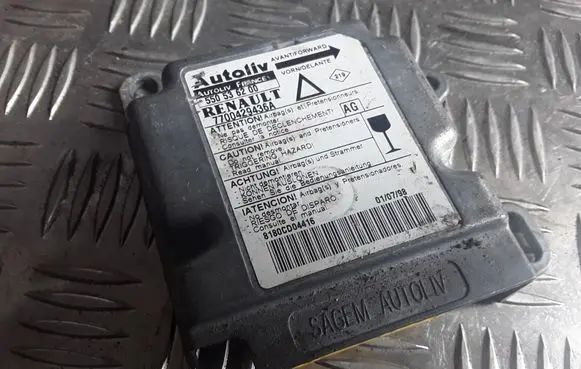 Renault Laguna I Airbag control unit/module 550536200 7700429436A