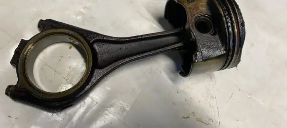 BMW 7 E65 E66 Piston with connecting rod