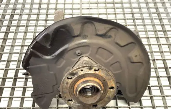 Volkswagen PASSAT B8 Front wheel hub spindle knuckle 5Q0407258C