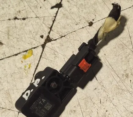 Opel Insignia A Airbag deployment crash/impact sensor 343149712 13502341 3389A5