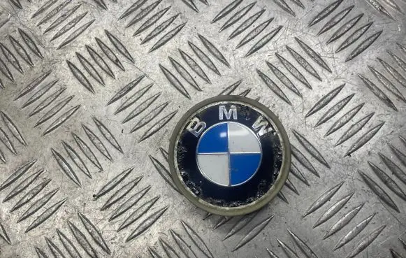 BMW 5 E39 Original wheel cap 6768640