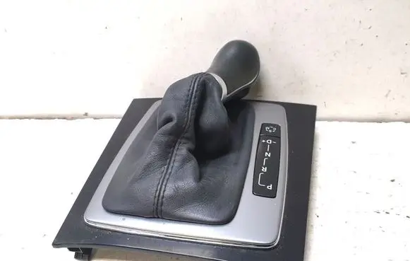 Mercedes-Benz GLK (X204) Gear lever shifter trim leather/knob A2042673310