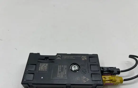 BMW i4 Aerial antenna amplifier 5A73DB0